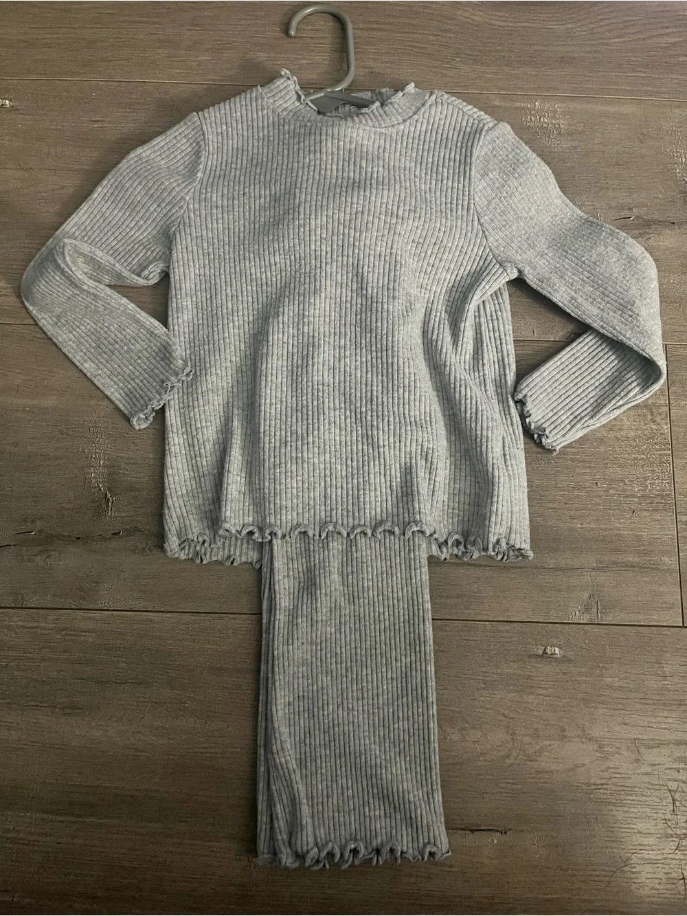 Old Navy Girls' Light Gray Ribbed Long-Sleeve Set - Size 18-24 months